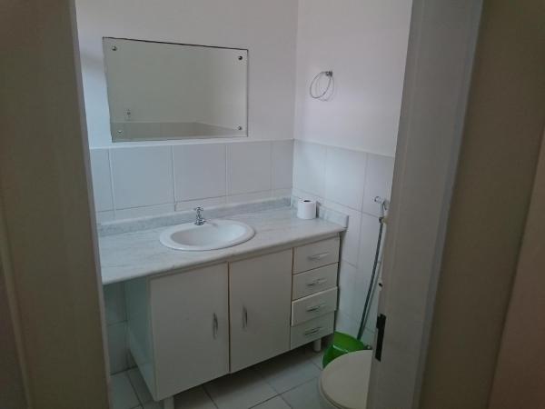 Pousada Acácia da Barra : photo 5 de la chambre twin room with pull out bed and a fan