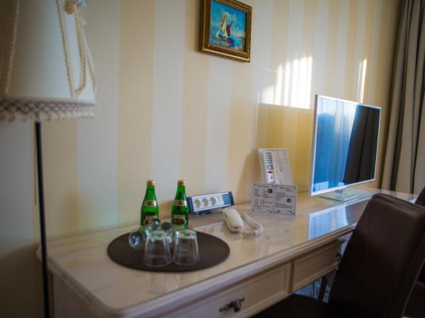 Hotel Ottaviano : photo 1 de la chambre chambre lits jumeaux