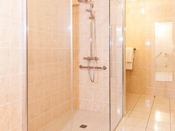 Hotel De La Cloche : photo 3 de la chambre chambre familiale