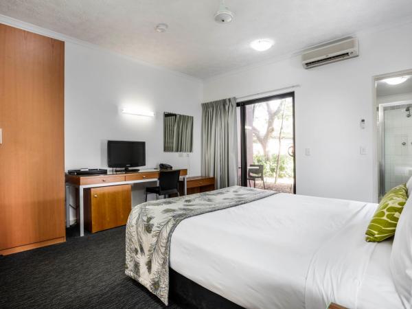 Mercure Darwin Airport Resort : photo 4 de la chambre chambre supérieure lit queen-size