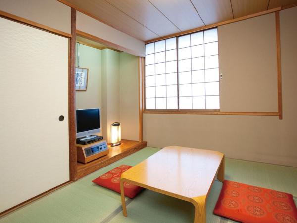 Hotel Awina Osaka : photo 4 de la chambre chambre de style japonais avec salle de bains commune - fumeurs