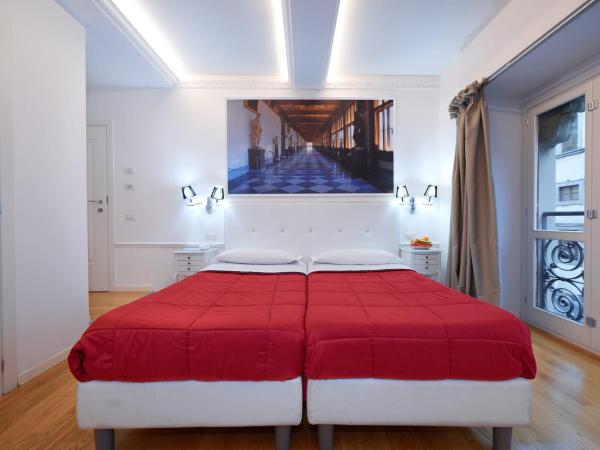 B&B Le Stanze del Duomo : photo 9 de la chambre chambre double ou lits jumeaux classique