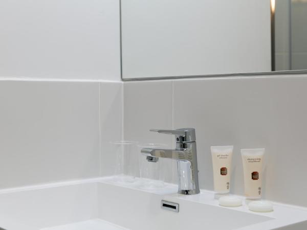 Hotel Foch Nancy Gare : photo 3 de la chambre chambre double confort (2)