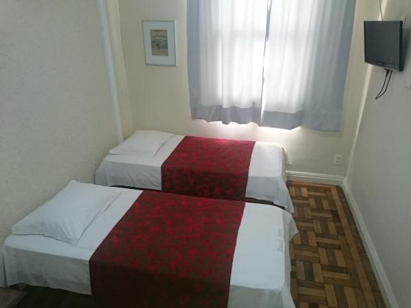 Pousada Acácia da Barra : photo 4 de la chambre chambre lits jumeaux
