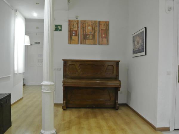 Pensión Santa Paula : photo 5 de la chambre chambre simple avec salle de bains commune