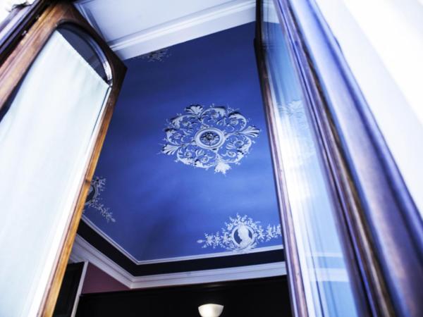 Art Fashion House Luxury Rooms : photo 4 de la chambre suite avec balcon