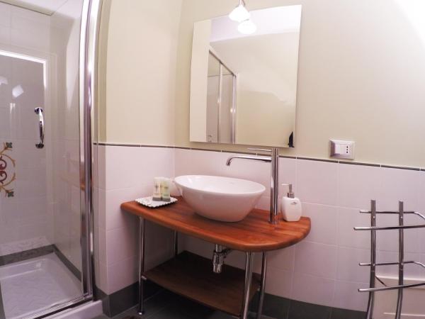 Art Fashion House Luxury Rooms : photo 5 de la chambre chambre double deluxe avec balcon