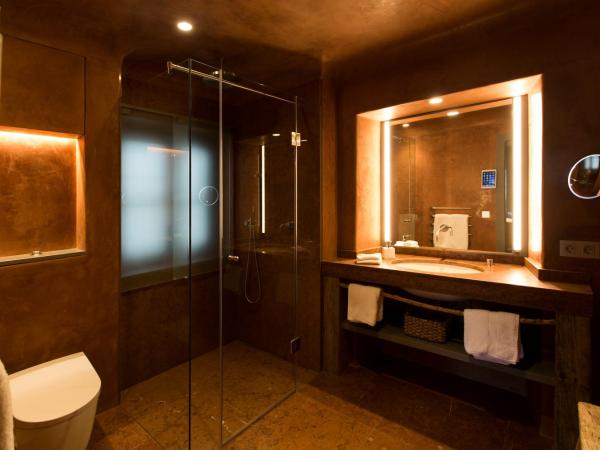 Townhouse Weisses Kreuz : photo 2 de la chambre chambre double supérieure