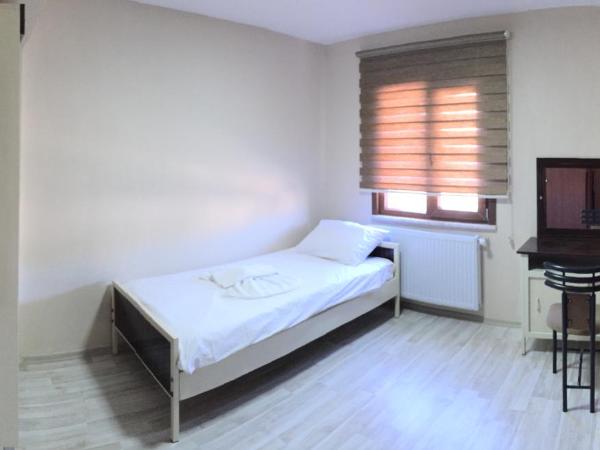 Beyoglu Huzur Hotel : photo 7 de la chambre chambre simple avec salle de bains privative