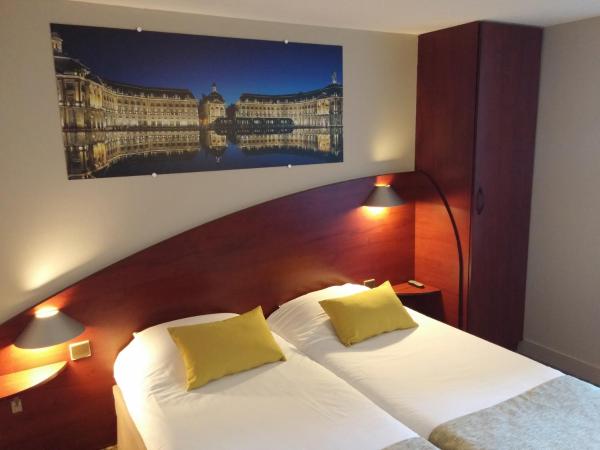 Contact Hôtel Le Provençal Bordeaux Lac : photo 7 de la chambre chambre triple
