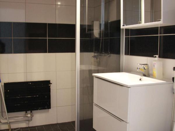 Veturi B&B : photo 6 de la chambre chambre quadruple avec salle de bains privative