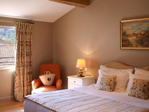 Château de Valmer : photo 3 de la chambre chambre familiale (2 adultes et 2 enfants)
