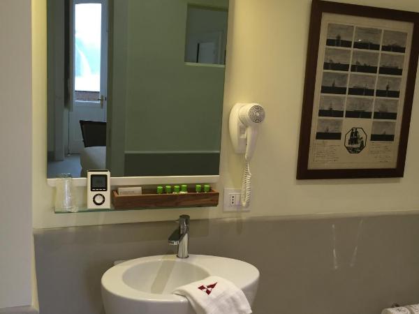 Yacht Club Capo Cervo Suites B&B : photo 3 de la chambre chambre lit king-size supérieure