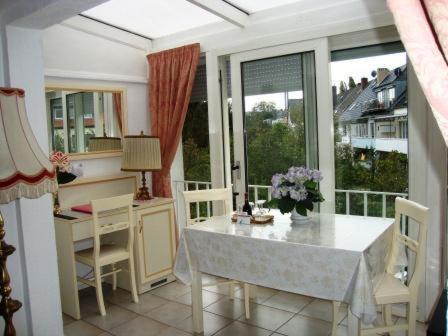 Haus Mooren, Hotel Garni : photo 10 de la chambre chambre double avec jardin d'hiver