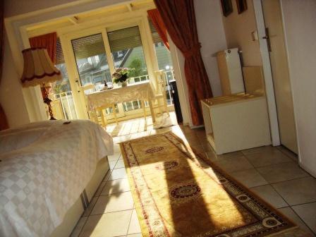 Haus Mooren, Hotel Garni : photo 6 de la chambre chambre double avec jardin d'hiver