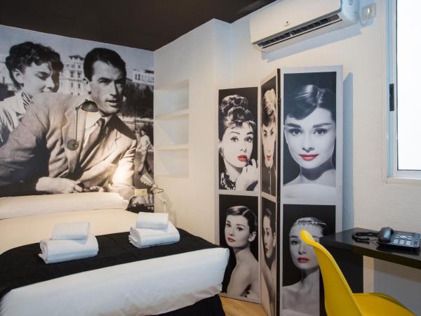 Casual Vintage Valencia : photo 6 de la chambre petite chambre intérieure simple