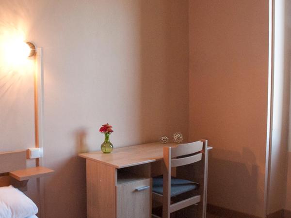 Hôtel des Pyrénées : photo 5 de la chambre chambre double