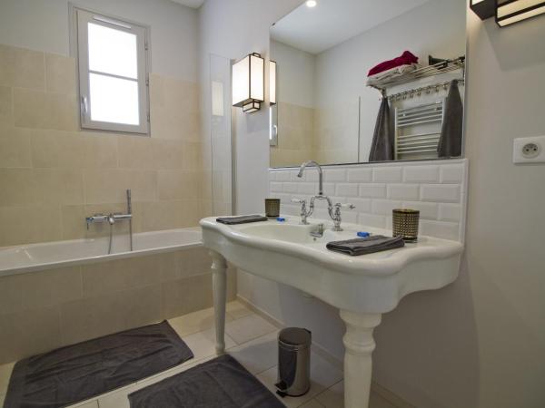 Villa Meridia : photo 5 de la chambre suite 1 chambre lit king-size avec canapé-lit