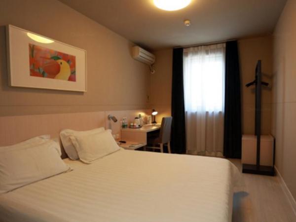 Jinjiang Inn Wuhan Wuchang Railway Station : photo 2 de la chambre chambre affaires b