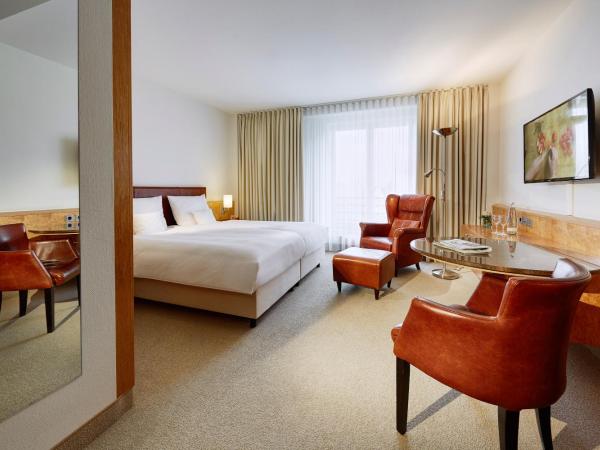 Lindner Hotel Dusseldorf Airport, part of JdV by Hyatt : photo 4 de la chambre chambre lit queen-size deluxe