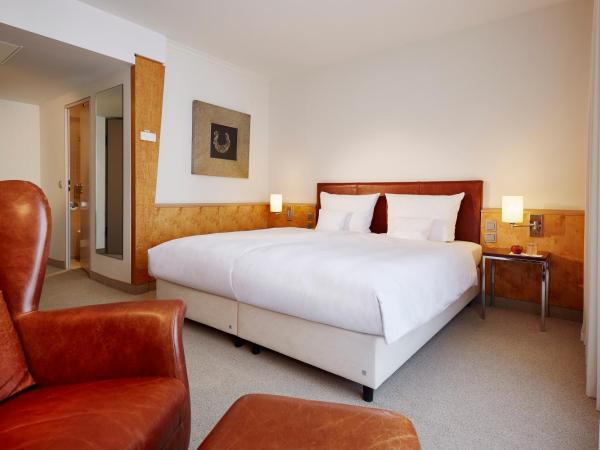 Lindner Hotel Dusseldorf Airport, part of JdV by Hyatt : photo 5 de la chambre chambre lit queen-size deluxe