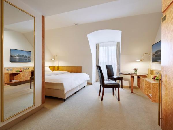 Lindner Hotel Dusseldorf Airport, part of JdV by Hyatt : photo 3 de la chambre chambre lit queen-size