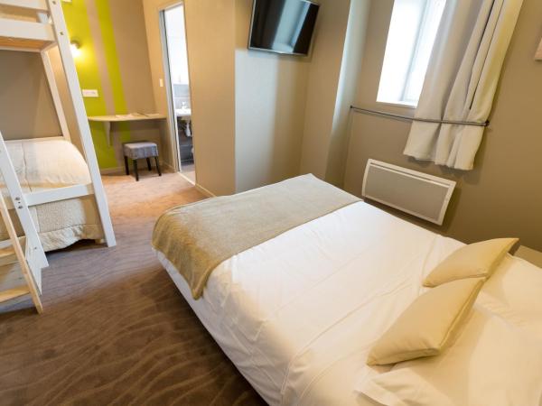 Cit'Hotel Les Alizes : photo 10 de la chambre chambre quadruple avec douche