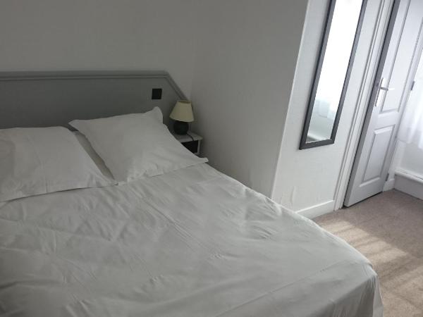 Hôtel De Normandie : photo 4 de la chambre chambre double standard