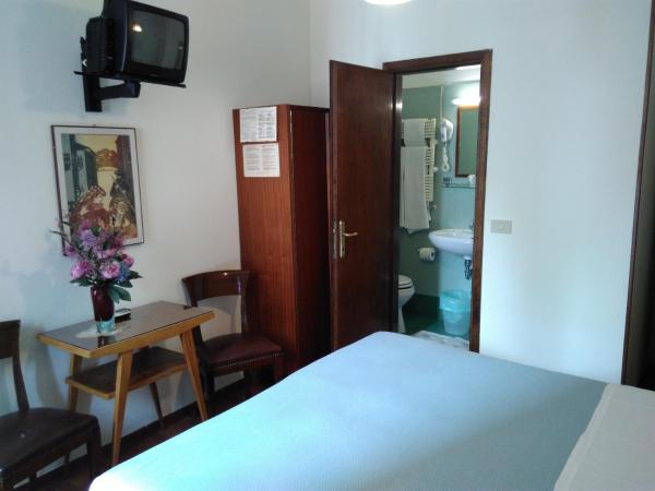 Albergo Al Gobbo : photo 4 de la chambre chambre double ou lits jumeaux standard