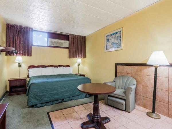Days Inn by Wyndham Pittsburgh : photo 7 de la chambre chambre king efficiency
