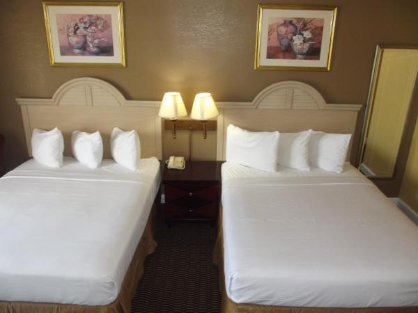 Ambassadors Inn & Suites : photo 10 de la chambre chambre standard avec 2 lits queen-size