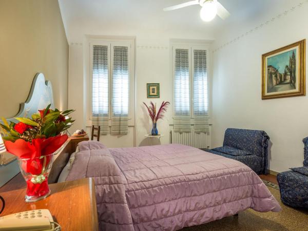 Hotel Ferretti : photo 1 de la chambre chambre triple