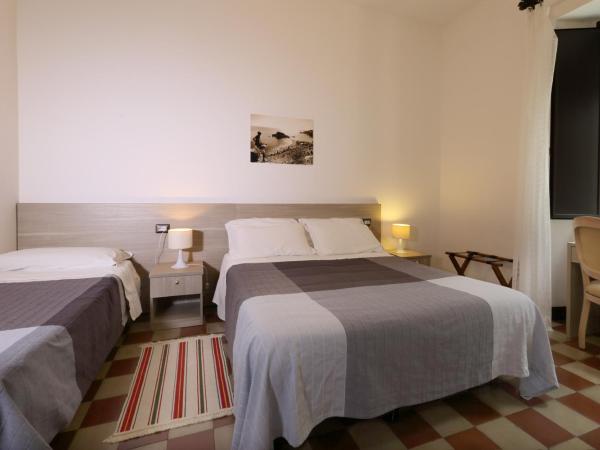 Villa Astoria : photo 5 de la chambre chambre double ou lits jumeaux Économique basique – vue sur jardin