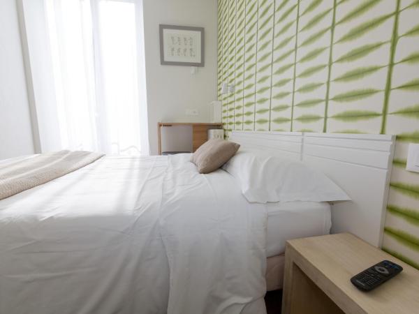 Cit'Hotel Les Alizes : photo 8 de la chambre chambre double standard