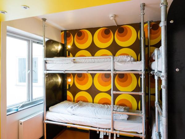 Copenhagen Downtown Hostel : photo 10 de la chambre dortoir avec salle de bains commune (6 adultes)