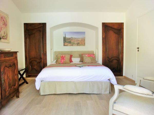 Villa Azur Golf : photo 4 de la chambre chambre double confort avec vue sur le patio