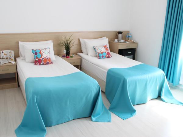 Payidar HOTEL : photo 10 de la chambre chambre deluxe double ou lits jumeaux