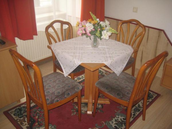 HappyHostel : photo 5 de la chambre chambre lits jumeaux avec salle de bains privative