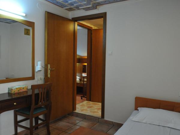 Hotel Katerina : photo 3 de la chambre suite junior (3 adultes)