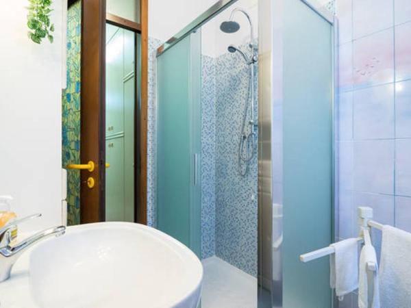 Duomo 15 minuti : photo 10 de la chambre chambre lits jumeaux avec balcon