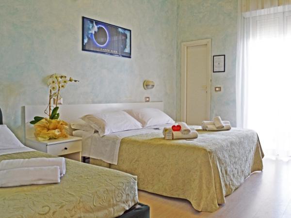 Hotel Dei Platani : photo 5 de la chambre chambre triple standard