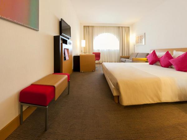 Novotel Tunis : photo 7 de la chambre chambre double supérieure avec canapé