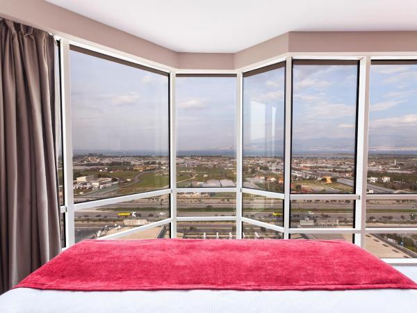 Ramada Encore by Wyndham Izmir : photo 2 de la chambre corner room with seaview - non smoking