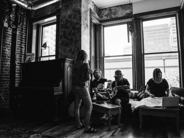 Hostel Fish : photo 3 de la chambre chambre quadruple avec salle de bains commune