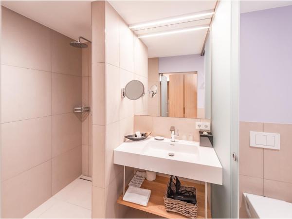 Göttfried - essen trinken schlafen : photo 6 de la chambre chambre double confort avec balcon