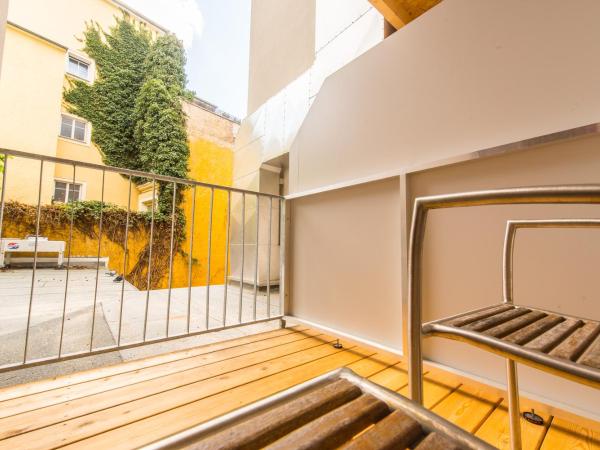 Göttfried - essen trinken schlafen : photo 5 de la chambre chambre double confort avec balcon