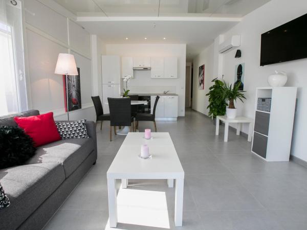 Le Grand Large Bord de Mer Hotel & Appartements : photo 3 de la chambre appartement design avec terrasse - bord de mer