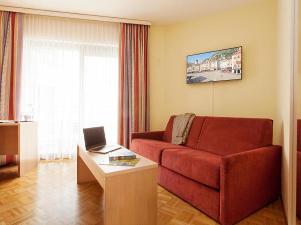 Hotel Geranio Au Lac : photo 1 de la chambre chambre familiale avec balcon