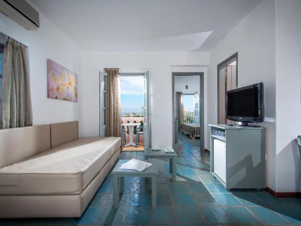 Silva Beach Hotel : photo 3 de la chambre chambre familiale - annexe