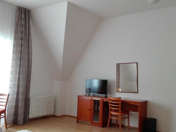 Pension Jana - Domov Mládeže : photo 9 de la chambre chambre double confort